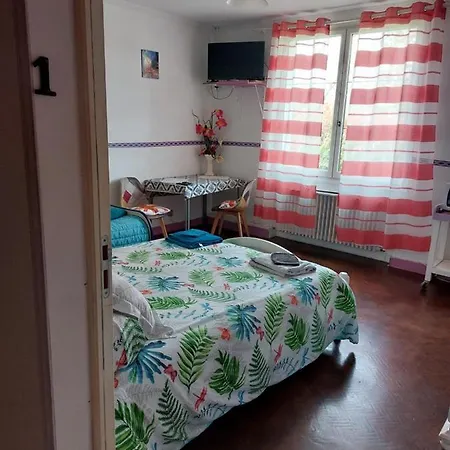 Guest house Aux Volets Bleu